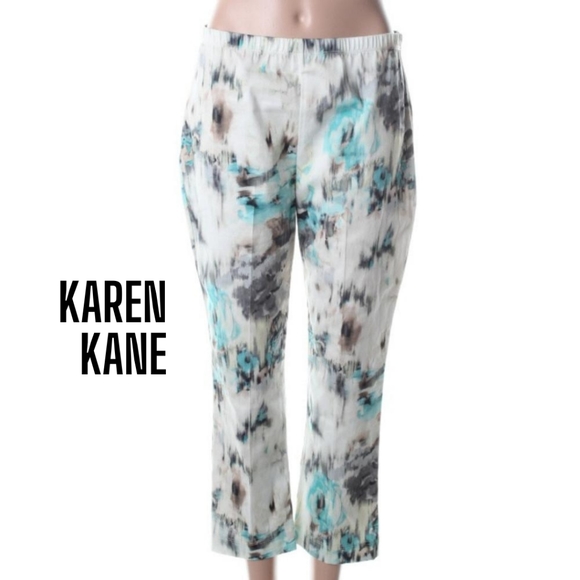 Karen Kane NEW Multi Floral Print Flat Front Capri Pants Bottoms 6 - Picture 1 of 1
